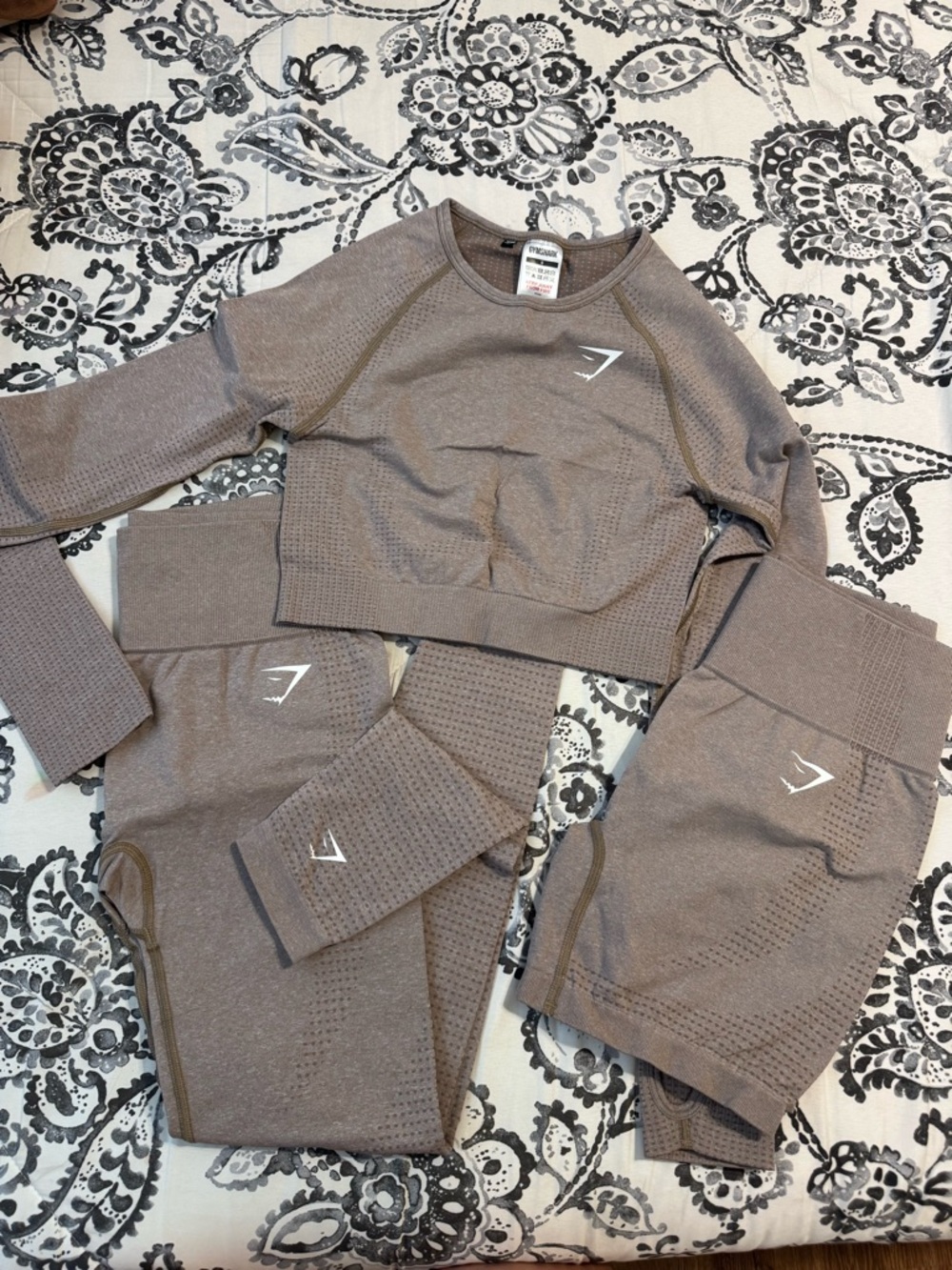 Gymshark Seamless Active Set in Taupe